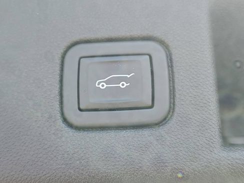 Used 2024 Chevrolet Equinox RS w/ RS Leather Package AWD/4WD image 30