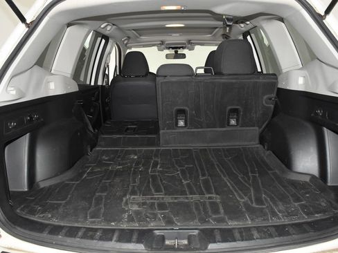 Used 2019 Subaru Forester Premium AWD/4WD image 31
