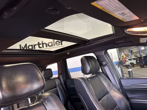 Used 2019 Jeep Grand Cherokee Limited w/ Luxury Group II AWD/4WD image 35