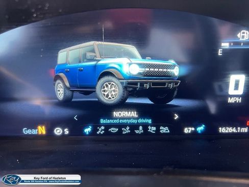 Certified 2025 Ford Bronco Badlands w/ Sasquatch Package AWD/4WD image 34