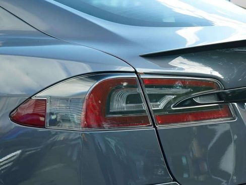 Used 2021 Tesla Model S Plaid image 29