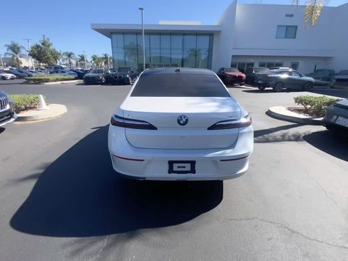 Used 2023 BMW i7 xDrive60 AWD/4WD image 5