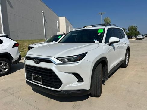 Used 2026 Toyota Grand Highlander AWD image 7