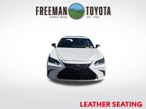 Used 2024 Lexus ES 300h w/ Premium Package FWD image 2