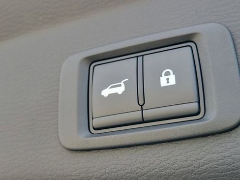 New 2026 Mitsubishi Outlander SE image 12