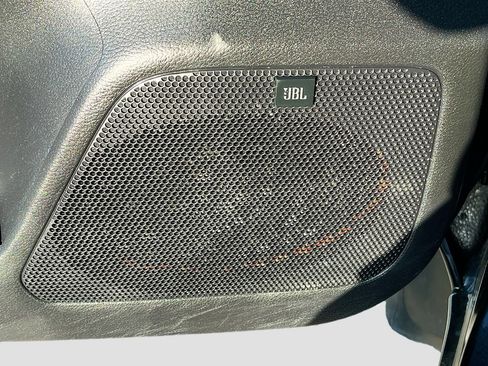Used 2021 Toyota Tacoma Limited AWD/4WD image 19