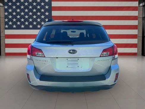 Used 2014 Subaru Outback 2.5i Limited AWD/4WD image 8