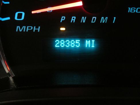 Used 2023 Chevrolet Express 2500 w/ Driver Convenience Package image 17