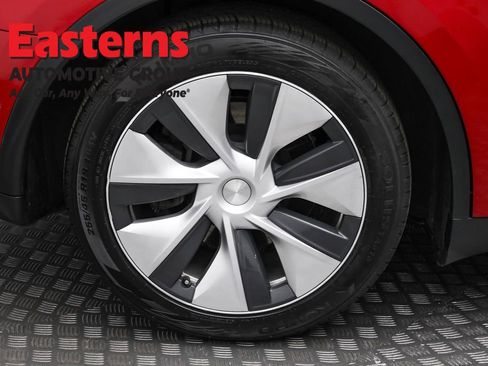 Used 2021 Tesla Model Y 2WD image 27