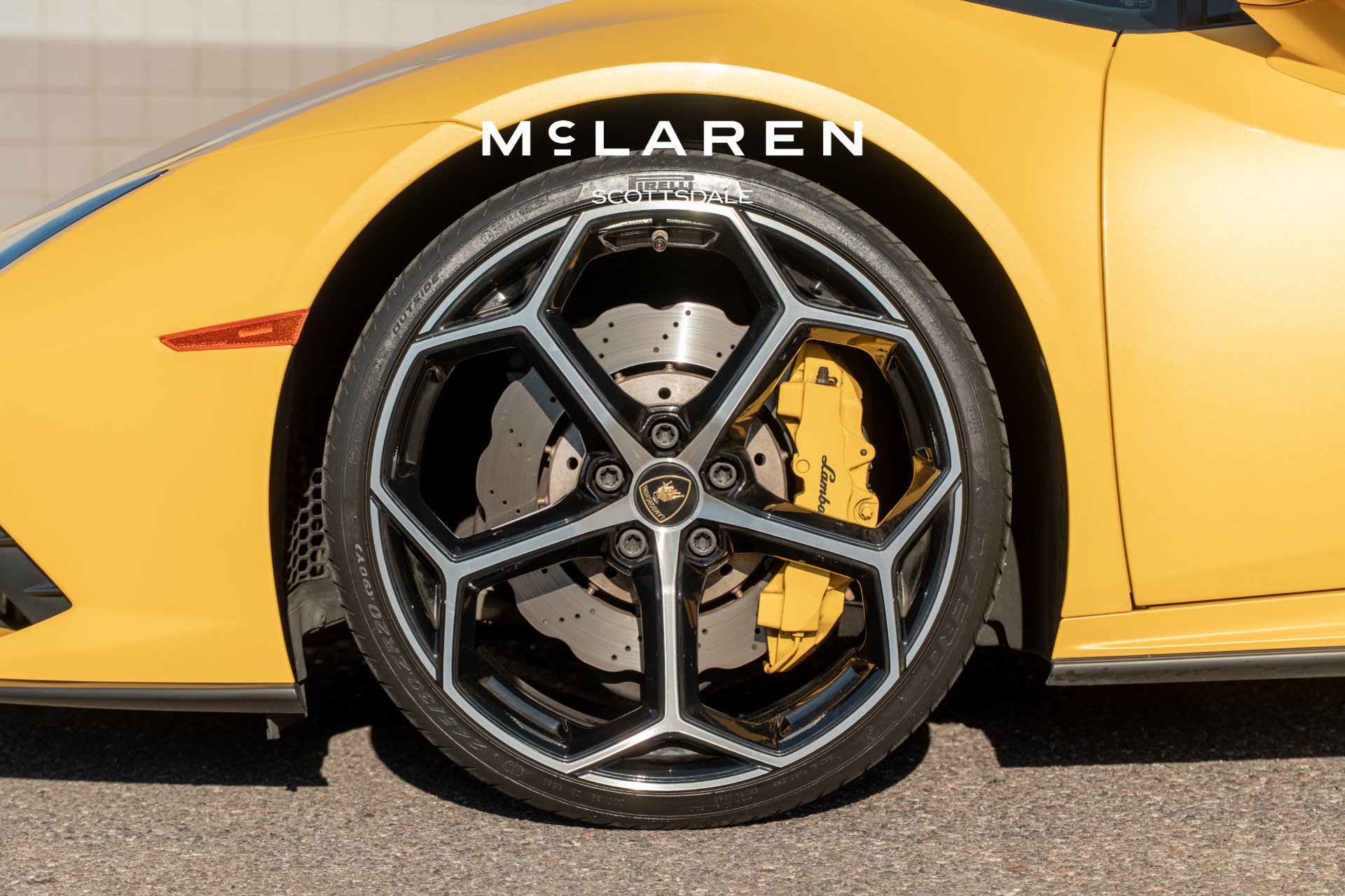 Used 2021 Lamborghini Huracan EVO RWD image 31