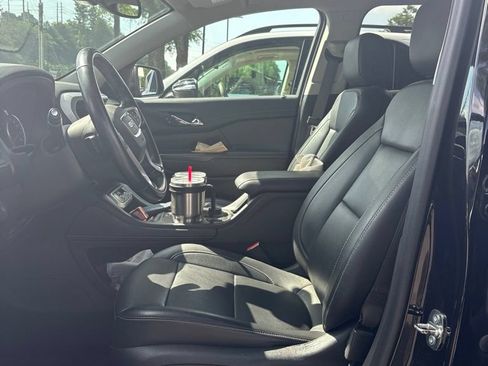 Used 2023 GMC Acadia SLT AWD/4WD image 4