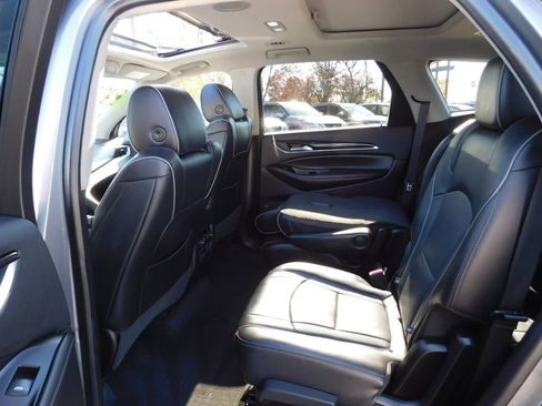 Used 2020 Buick Enclave Avenir w/ Avenir Technology Package image 13