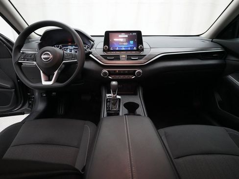 Certified 2025 Nissan Altima 2.5 SV image 5