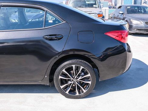 Used 2018 Toyota Corolla SE w/ Carpet Mat Package (TMS) FWD image 8