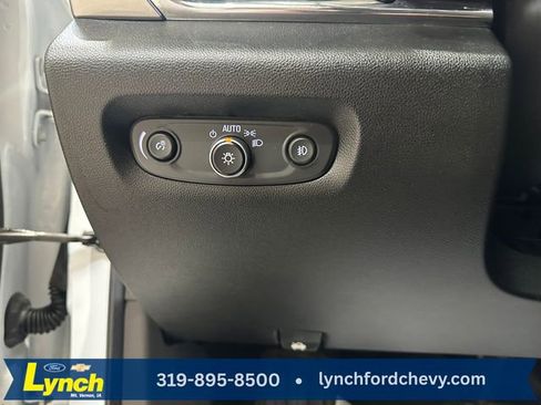 Used 2018 Chevrolet Traverse RS image 18