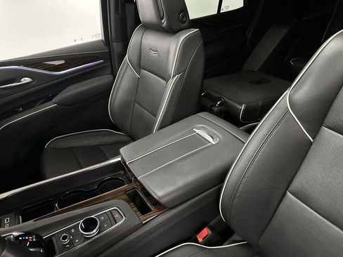 Used 2022 Cadillac Escalade Premium Luxury AWD/4WD image 71