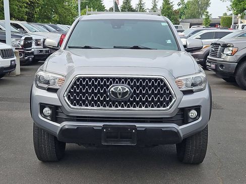 Used 2019 Toyota Tacoma TRD Off-Road AWD/4WD image 2