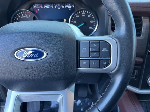 Used 2023 Ford Expedition Limited image 21