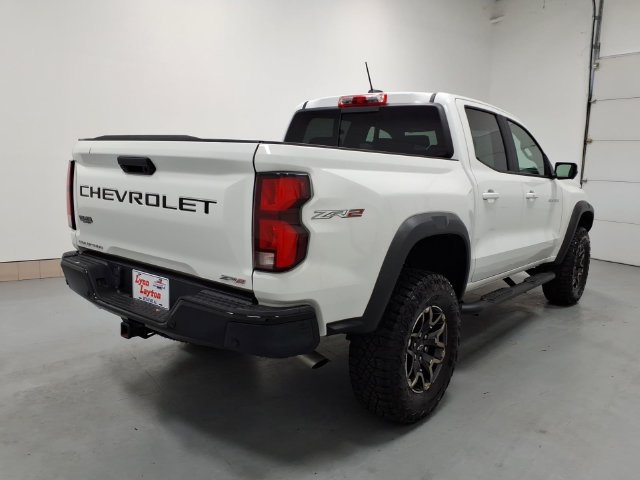 Used 2024 Chevrolet Colorado ZR2 w/ ZR2 Convenience Package III AWD/4WD image 3