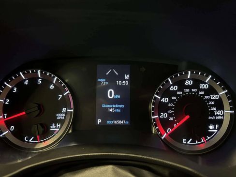 Used 2021 Toyota Highlander L AWD/4WD image 41