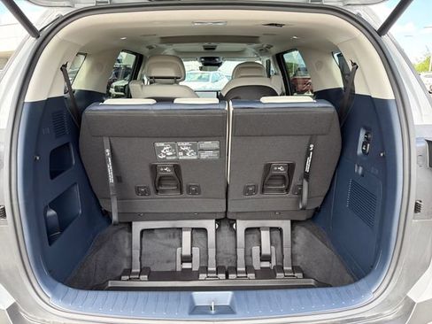 New 2026 Kia Carnival SX Prestige FWD image 25