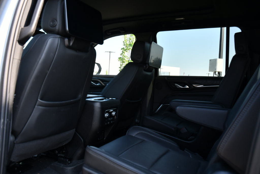 Used 2024 GMC Yukon XL Denali AWD/4WD image 28