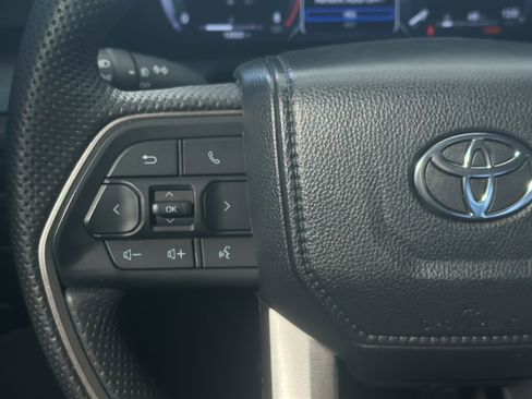 Used 2024 Toyota Tacoma TRD Sport AWD/4WD image 11
