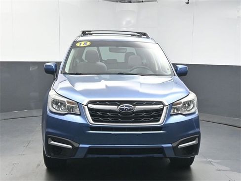 Used 2018 Subaru Forester 2.5i Premium w/ All-Weather Package image 3