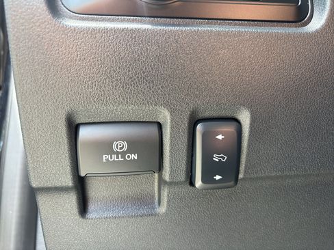 Used 2022 RAM 1500 Limited w/ Body-Colour Bumper Group AWD/4WD image 37