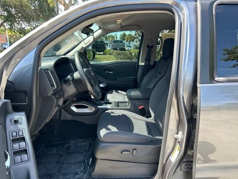 Certified 2024 Nissan Frontier SV w/ SV Convenience Package RWD image 17
