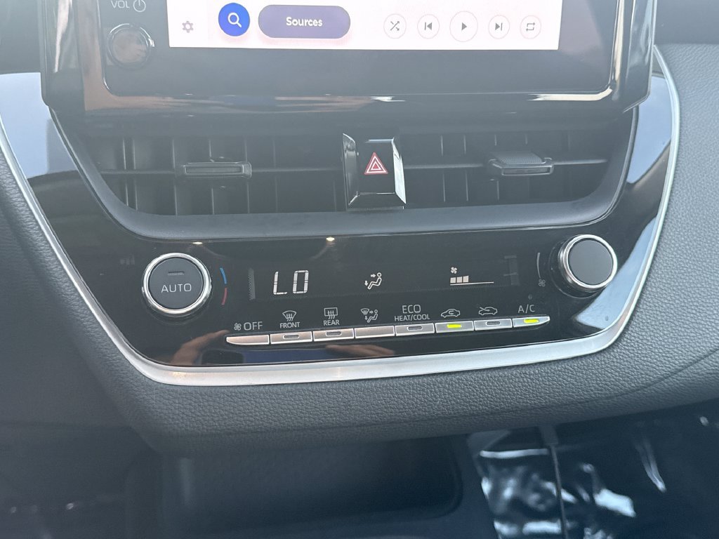 Used 2024 Toyota Corolla LE FWD image 16