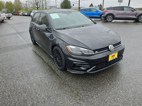 Used 2019 Volkswagen Golf R 4-Door AWD/4WD image 8