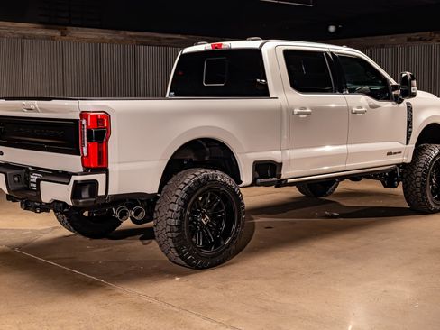 Used 2025 Ford F350 Platinum image 10