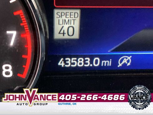 Used 2023 Ford Explorer Limited w/ Limited Technology Package image 13