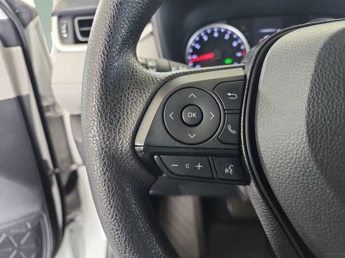 Used 2021 Toyota RAV4 XLE FWD image 13