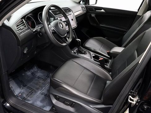 Used 2021 Volkswagen Tiguan SE R-Line image 10