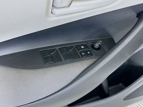 Used 2025 Toyota Corolla LE image 15