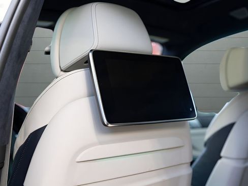 Used 2020 BMW X7 M50i w/ Dynamic Handling Package AWD/4WD image 59
