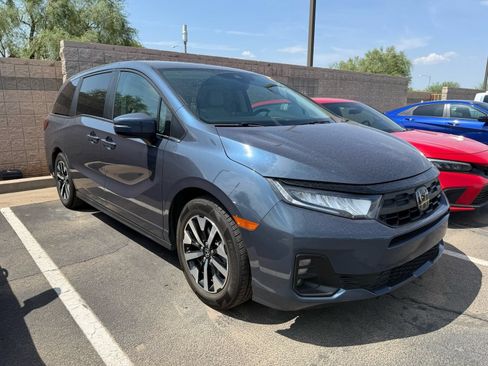 Used 2025 Honda Odyssey EX-L image 5