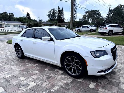 Used 2017 Chrysler 300 S w/ 300S Premium Group RWD image 6