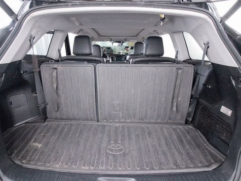Used 2017 Toyota Highlander Limited image 34