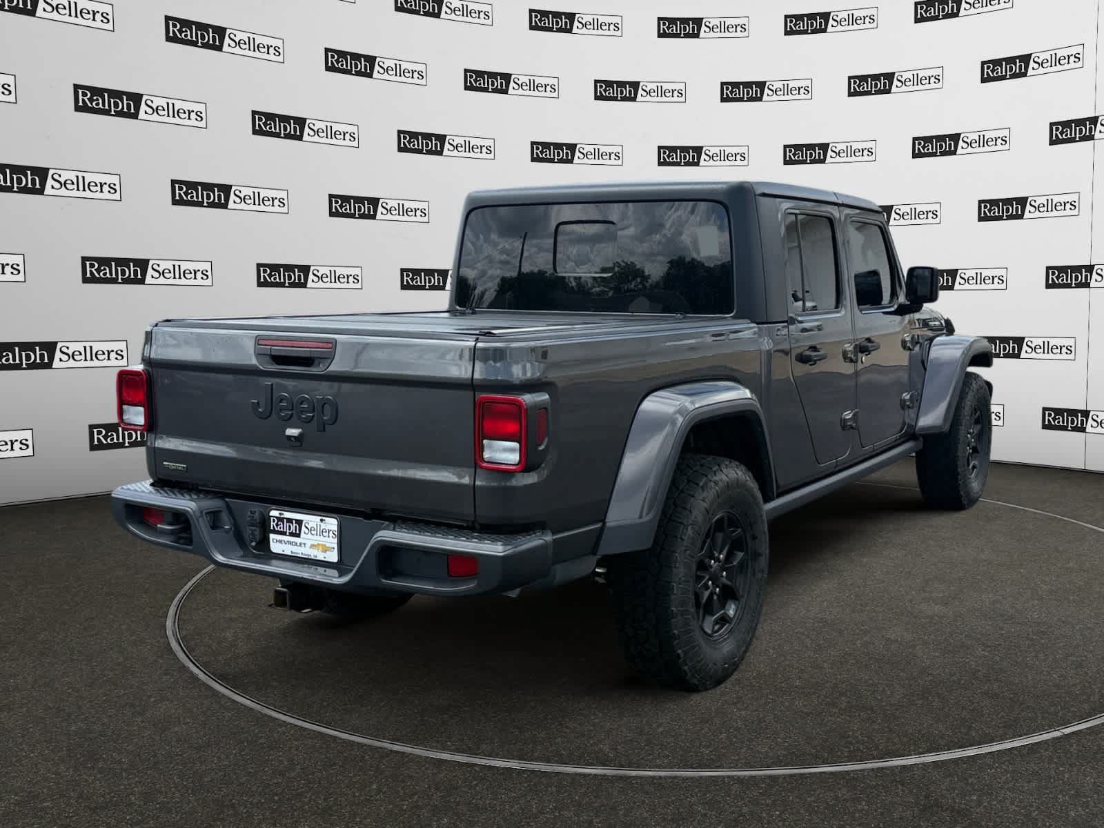 Used 2021 Jeep Gladiator Sport AWD/4WD image 6