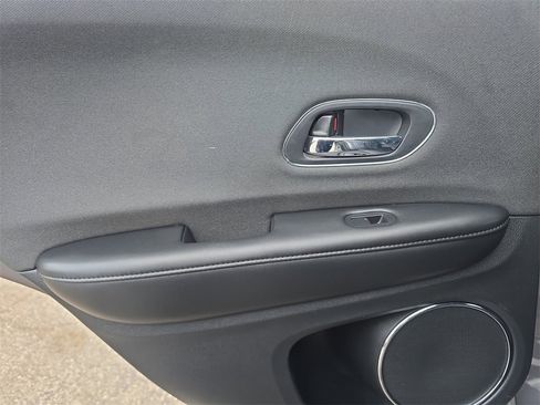 Used 2019 Honda HR-V EX image 26