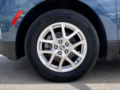 Used 2024 Chevrolet Equinox LT image 35