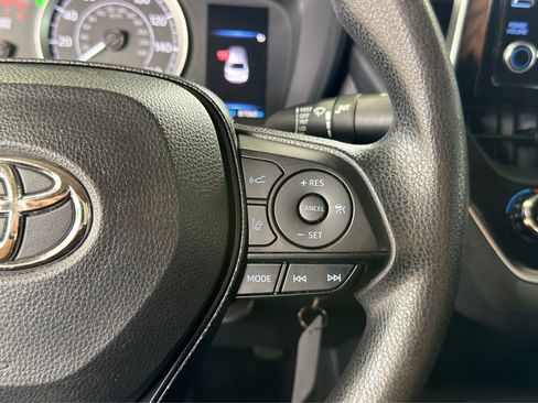 Used 2020 Toyota Corolla LE FWD image 27