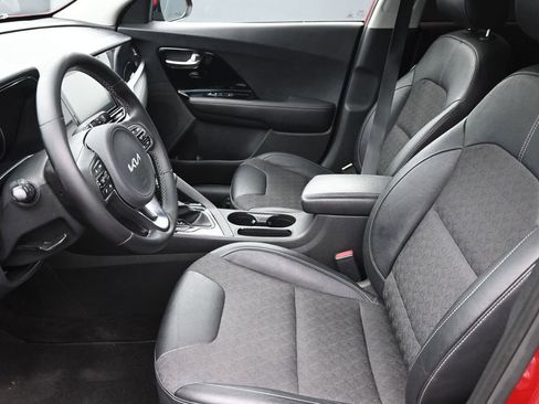 Used 2022 Kia Niro LXS FWD image 14