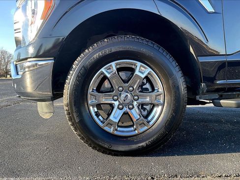 Used 2022 Ford F150 XLT w/ Equipment Group 302A High image 9