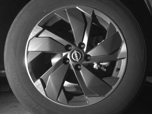 Used 2025 Nissan Rogue SV image 13