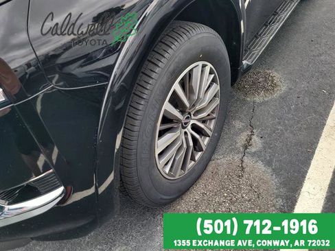 Used 2024 Nissan Armada SL image 42