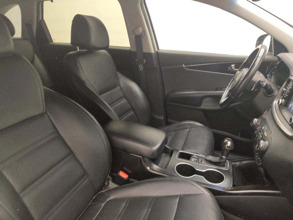 Used 2017 Kia Sorento EX FWD image 21